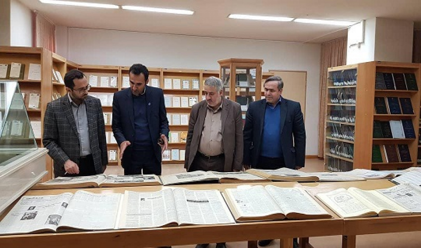 بازدید جناب آقای دکتر توحیدی معاون فرهنگی و اجتماعی دانشگاه تبریز از کتابخانه مرکزی ومرکز اسناد دانشگاه