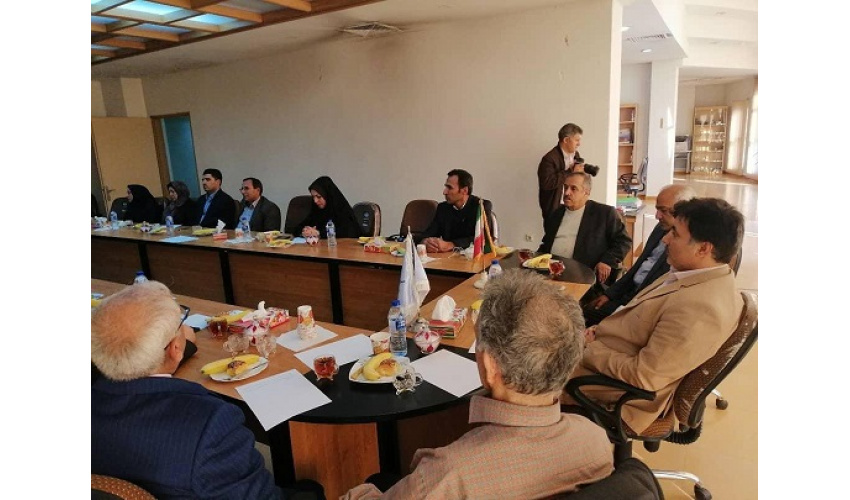 جلسه هم اندیشی اعضای گروه علم اطلاعات و دانش شناسی دانشگاه های استان و هیئت مدیره انجمن ارتقاءکتابخانه های عمومی کشور با حضور دبیر کمیته برنامه ریزی و گسترش رشته علم اطلاعات در وزارت عتف